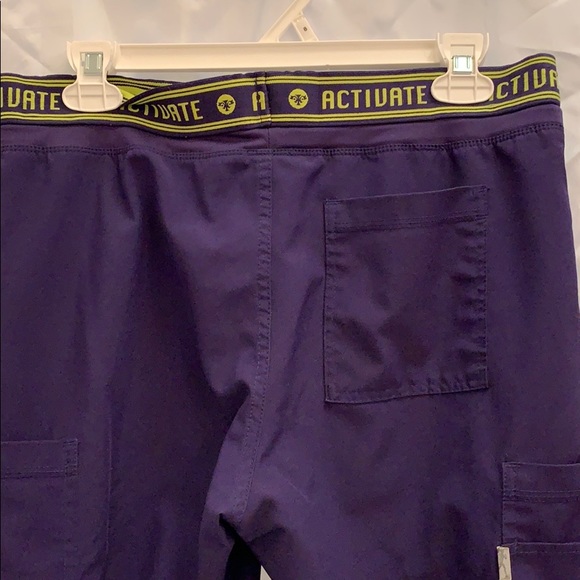 Activate women’s size small scub pants, stretch - Picture 4 of 9
